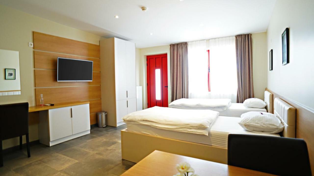 Apartment Nava Motel Self Check-In Wiener Neustadt